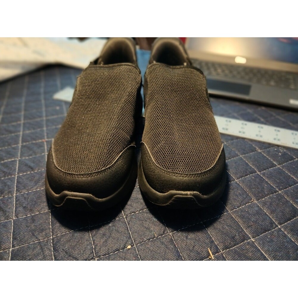 Skechers D’Lux Walker Air Cooled MEMORY FOAM Relaxed Fit Slip On Black Shoes 9.5